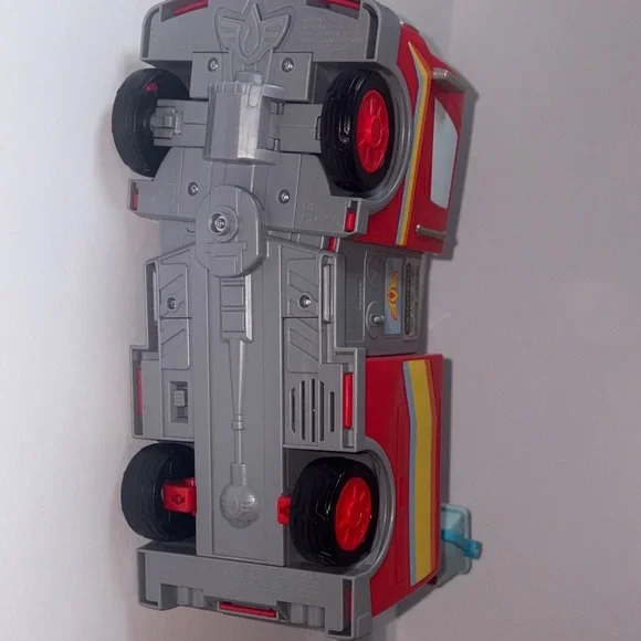 Disney Junior FireBuds Fire Truck Vehicle - Works - No Figures - Picture 9 of 10